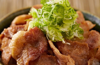 ガッツ飯丼